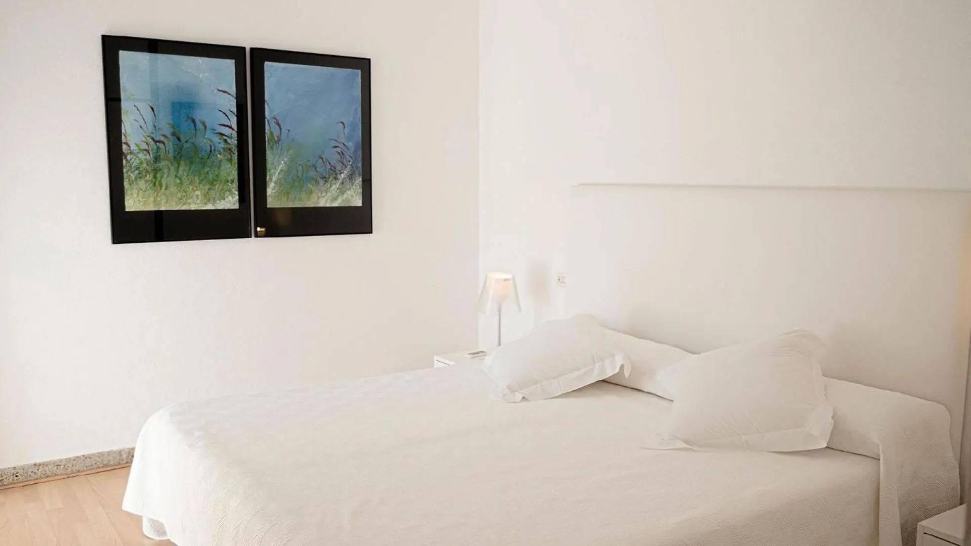 Landhaus Mit Garten, Sonnenterrasse Sowie Ueberdachter Terrasse Und Pool In Strandnaehe Cala Ratjada  Spagna
